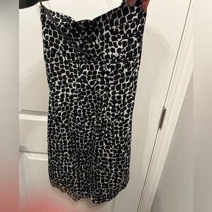 White House/Black Market - white and black strapless mini dress - Size 8